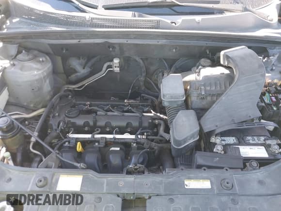 ✅ 2011 Kia Sorento LX • VIN: 5XYKT3A18BG035777 • Lot: 43592238. Wystawiony na IAAI z przebiegiem 189 418 mil. Bezpłatny archiwum sprzedaży aukcyjnych z USA i szczegółowy raport historii pojazdu na DreamBid. Zdjęcie 10.