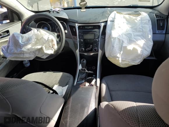 ✅ 2013 Hyundai Sonata GLS • VIN: 5NPEB4AC9DH705131 • Lot: 72051714. Wystawiony na Copart z przebiegiem Nie podano. Bezpłatny archiwum sprzedaży aukcyjnych z USA i szczegółowy raport historii pojazdu na DreamBid. Zdjęcie 8.