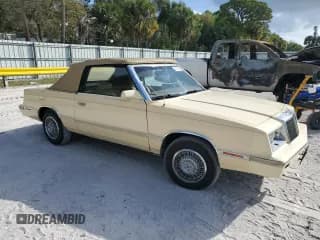 ✅ 1982 Chrysler LeBaron • VIN: 1C3BC45B6CG185348 • Lot: 47381185. Wystawiony na Copart z przebiegiem 69 381 mil. Bezpłatny archiwum sprzedaży aukcyjnych z USA i szczegółowy raport historii pojazdu na DreamBid. Zdjęcie 4.