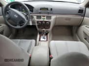 ✅ 2008 Hyundai Sonata GLS • VIN: 5NPET46C98H393145 • Лот: 82044504. Опубликован ранее на Copart с пробегом 166 433 миль. Бесплатный доступ к архиву аукционных продаж из США и подробный отчёт об истории автомобиля на DreamBid. Изображение 8.