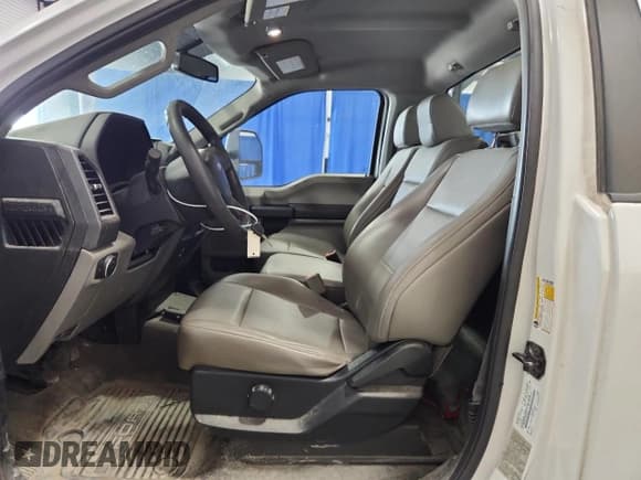 ✅ 2019 Ford F-250 XL • VIN: 1FTBF2A67KEG59978 • Lot: 62522345. Listed on Copart with 161,735 mi. Free auction sales archive from the USA and detailed vehicle history report at DreamBid. Image 7.