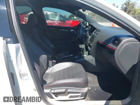 ✅ 2017 Volkswagen Jetta GLI • VIN: 3VW5T7AJ8HM280611 • Lot: 43285557. Listed on IAAI with 190,772 mi. Free auction sales archive from the USA and detailed vehicle history report at DreamBid. Image 5.