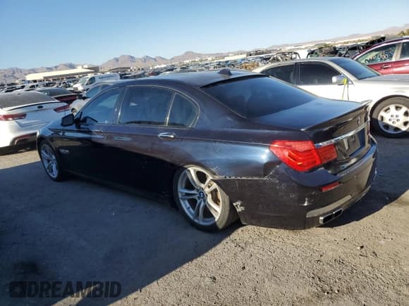 ✅ 2010 BMW 7 Series 750Li • VIN: WBAKB8C58ACY63943 • Лот: 45208745. Опубликован ранее на Copart с пробегом 112 531 миль. Бесплатный доступ к архиву аукционных продаж из США и подробный отчёт об истории автомобиля на DreamBid. Изображение 2.