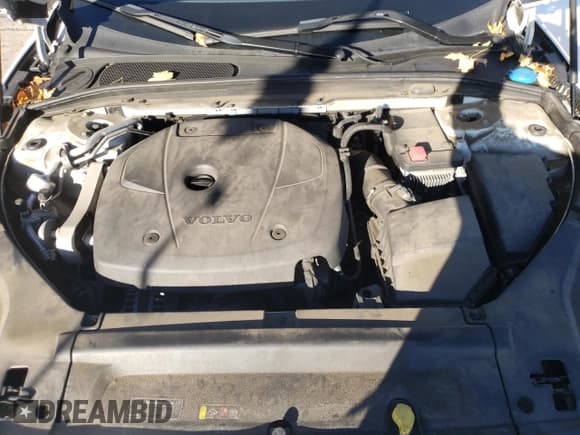 ✅ 2018 Volvo S90 Momentum • VIN: LVY982MK7JP032050 • Лот: 84062875. Опубликован ранее на Copart с пробегом 142 785 миль. Бесплатный доступ к архиву аукционных продаж из США и подробный отчёт об истории автомобиля на DreamBid. Изображение 11.