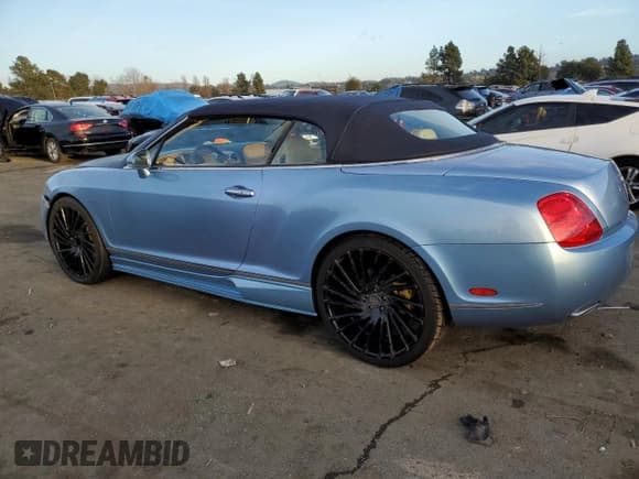 ✅ 2007 Bentley Continental GT • VIN: SCBDR33W27C043503 • Lot: 40090494. Wystawiony na Copart z przebiegiem Nie podano. Bezpłatny archiwum sprzedaży aukcyjnych z USA i szczegółowy raport historii pojazdu na DreamBid. Zdjęcie 2.