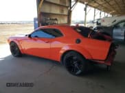 ✅ 2022 Dodge Challenger SRT Hellcat Redeye Widebody • VIN: 2C3CDZL99NH242003 • Lot: 38351624. Wystawiony na Copart z przebiegiem 6 876 mil. Bezpłatny archiwum sprzedaży aukcyjnych z USA i szczegółowy raport historii pojazdu na DreamBid. Zdjęcie 2.