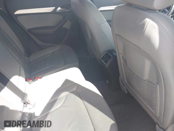 ✅ 2016 Audi Q3 Premium Plus • VIN: WA1EFCFS9GR017877 • Lot: 43387003. Listed on IAAI with 136,745 mi. Free auction sales archive from the USA and detailed vehicle history report at DreamBid. Image 8.