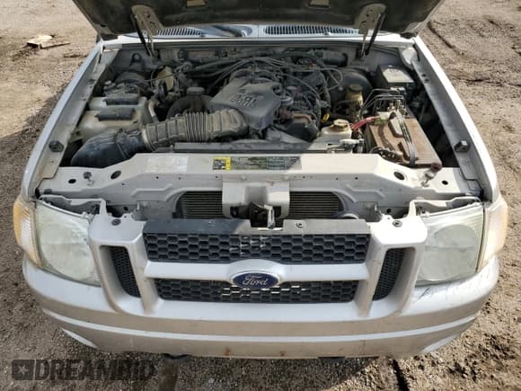 ✅ 2004 Ford Explorer Sport Trac XLS • VIN: 1FMZU77K74UA35463 • Lot: 72048825. Listed on Copart with 177,850 mi. Free auction sales archive from the USA and detailed vehicle history report at DreamBid. Image 11.