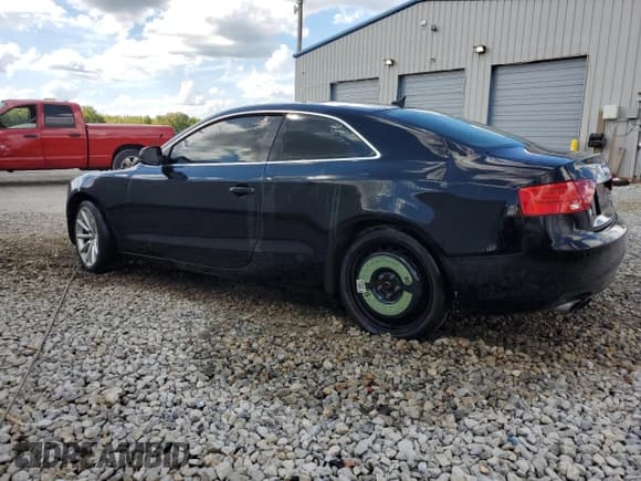 ✅ 2015 Audi A5 Premium • VIN: WAUCFAFR4FA034403 • Lot: 84794025. Wystawiony na Copart z przebiegiem 71 879 mil. Bezpłatny archiwum sprzedaży aukcyjnych z USA i szczegółowy raport historii pojazdu na DreamBid. Zdjęcie 2.