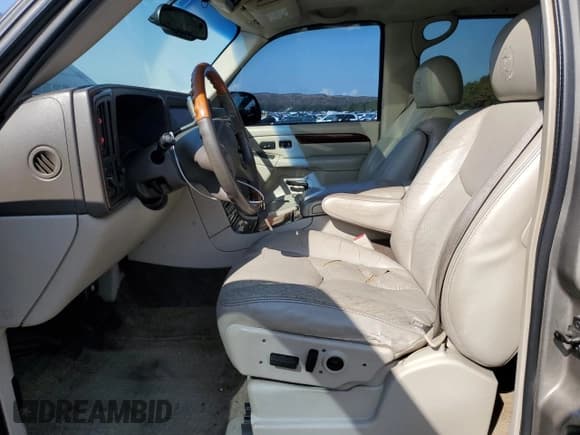 ✅ 2003 Cadillac Escalade • VIN: 1GYEK63N03R220856 • Lot: 74382384. Wystawiony na Copart z przebiegiem 169 396 mil. Bezpłatny archiwum sprzedaży aukcyjnych z USA i szczegółowy raport historii pojazdu na DreamBid. Zdjęcie 7.