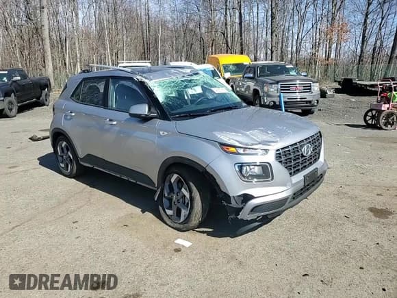 ✅ 2024 Hyundai Venue SEL • VIN: KMHRC8A35RU326349 • Lot: 48687915. Listed on Copart with 16,007 mi. Free auction sales archive from the USA and detailed vehicle history report at DreamBid. Image 10.