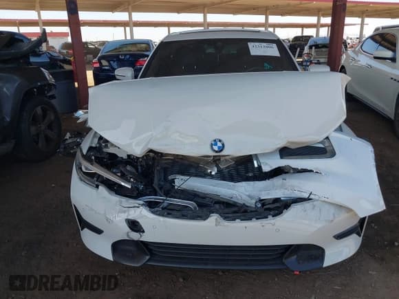 ✅ 2022 BMW 3 Series 330i • VIN: 3MW5R1J01N8C47893 • Lot: 42312006. Listed on IAAI with 25,430 mi. Free auction sales archive from the USA and detailed vehicle history report at DreamBid. Image 6.