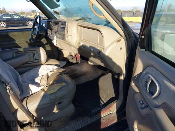 1997 Chevrolet Suburban with VIN 3GNFK16R1VG135563, listed as a IAAI auction lot 43572552 with 285,504 mi miles and . Bid and sale history available at DreamBid. Image 5.