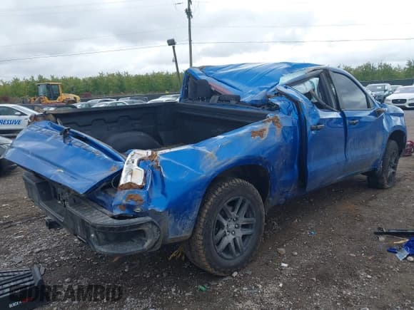 ✅ 2022 Chevrolet Silverado 1500 LT Trail Boss • VIN: 3GCUDFED6NG674256 • Lot: 43436478. Wystawiony na IAAI z przebiegiem 60 036 mil. Bezpłatny archiwum sprzedaży aukcyjnych z USA i szczegółowy raport historii pojazdu na DreamBid. Zdjęcie 6.