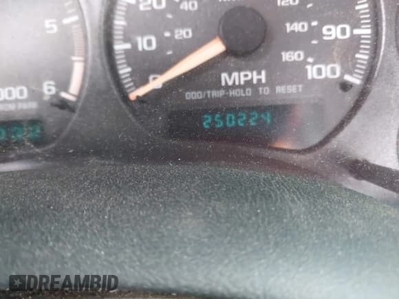 ✅ 2002 Chevrolet S-10 • VIN: 1GCCS19W228255175 • Лот: 42170832. Опубликован ранее на IAAI с пробегом 250 224 миль. Бесплатный доступ к архиву аукционных продаж из США и подробный отчёт об истории автомобиля на DreamBid. Изображение 7.