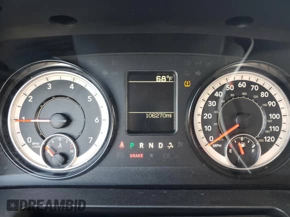 2017 Ram 1500 Tradesman z VIN 3C6JR6AGXHG791676, wystawiony jako Copart lot #53819005 z przebiegiem 106 270 mil mil oraz Szkoda całkowita • Salvage title. Historia ofert i sprzedaży dostępna na DreamBid. Obrazek 9.