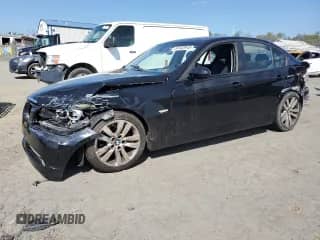 2008 BMW 3 Series 328i z VIN WBAVA37578NL55023, wystawiony jako Copart lot #81342915 z przebiegiem 98 200 mil mil oraz Czysty tytuł • Clean title. Historia ofert i sprzedaży dostępna na DreamBid. Obrazek 1.