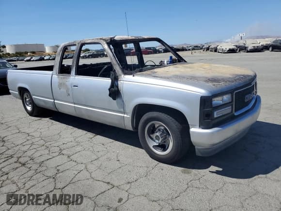 ✅ 1993 GMC Sierra 1500 • VIN: 1GTGC39N9PE540336 • Lot: 69100205. Wystawiony na Copart z przebiegiem Nie podano. Bezpłatny archiwum sprzedaży aukcyjnych z USA i szczegółowy raport historii pojazdu na DreamBid. Zdjęcie 4.