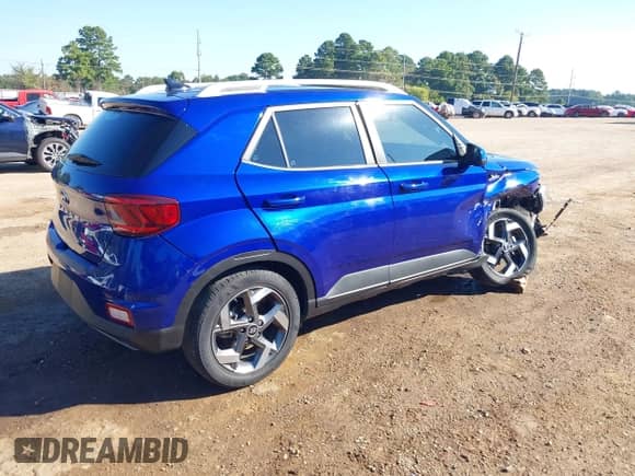 ✅ 2022 Hyundai Venue SEL • VIN: KMHRC8A30NU178265 • Lot: 43317179. Wystawiony na IAAI z przebiegiem 31 971 mil. Bezpłatny archiwum sprzedaży aukcyjnych z USA i szczegółowy raport historii pojazdu na DreamBid. Zdjęcie 4.