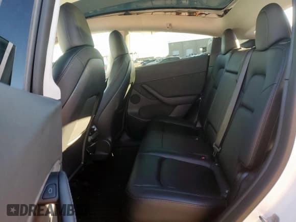 ✅ 2021 Tesla Model Y Long Range • VIN: 5YJYGDEE2MF274477 • Lot: 90640995. Wystawiony na Copart z przebiegiem Nie podano. Bezpłatny archiwum sprzedaży aukcyjnych z USA i szczegółowy raport historii pojazdu na DreamBid. Zdjęcie 10.