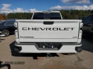 ✅ 2024 Chevrolet Silverado 2500HD LTZ • VIN: 2GC4YPEY8R1188561 • Lot: 61419725. Wystawiony na Copart z przebiegiem 13 902 mil. Bezpłatny archiwum sprzedaży aukcyjnych z USA i szczegółowy raport historii pojazdu na DreamBid. Zdjęcie 6.