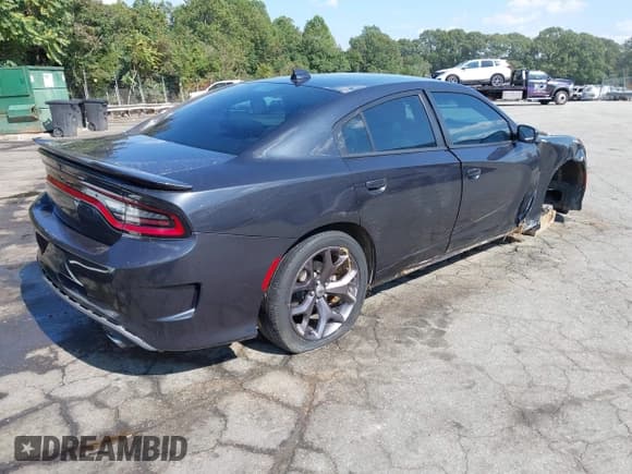 ✅ 2019 Dodge Charger GT • VIN: 2C3CDXHG4KH677969 • Lot: 43262197. Wystawiony na IAAI z przebiegiem 147 170 mil. Bezpłatny archiwum sprzedaży aukcyjnych z USA i szczegółowy raport historii pojazdu na DreamBid. Zdjęcie 4.