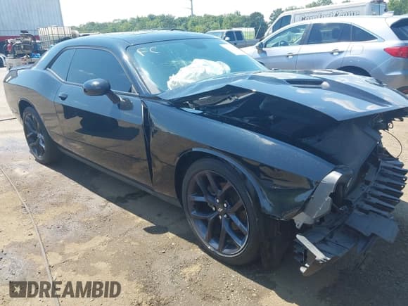 ✅ 2021 Dodge Challenger SXT • VIN: 2C3CDZAG3MH552101 • Lot: 43010727. Wystawiony na IAAI z przebiegiem 45 104 mil. Bezpłatny archiwum sprzedaży aukcyjnych z USA i szczegółowy raport historii pojazdu na DreamBid. Zdjęcie 1.