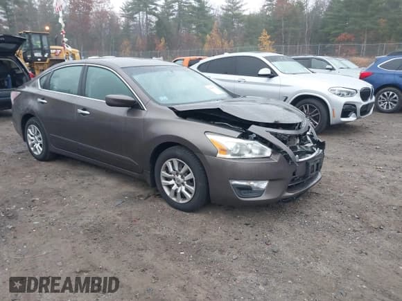 ✅ 2014 Nissan Altima S • VIN: 1N4AL3AP3EC279657 • Лот: 43580193. Опубликован ранее на IAAI с пробегом 184 454 миль. Бесплатный доступ к архиву аукционных продаж из США и подробный отчёт об истории автомобиля на DreamBid. Изображение 1.
