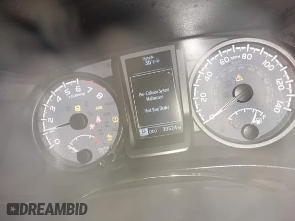 ✅ 2022 Toyota Tacoma SR • VIN: 3TMCZ5AN7NM533090 • Lot: 43813384. Listed on IAAI with 30,624 mi. Free auction sales archive from the USA and detailed vehicle history report at DreamBid. Image 15.