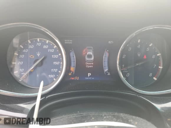 ✅ 2016 Maserati Quattroporte S • VIN: ZAM56RPA9G1185981 • Lot: 71987344. Wystawiony na Copart z przebiegiem 104 747 mil. Bezpłatny archiwum sprzedaży aukcyjnych z USA i szczegółowy raport historii pojazdu na DreamBid. Zdjęcie 9.