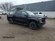 ✅ 2022 Chevrolet Silverado 1500 Custom Trail Boss • VIN: 1GCPYCEL1NZ235697 • Lot: 86829304. Wystawiony na Copart z przebiegiem 13 973 mil. Bezpłatny archiwum sprzedaży aukcyjnych z USA i szczegółowy raport historii pojazdu na DreamBid. Zdjęcie 4.
