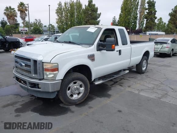 ✅ 2010 Ford F-250 XL • VIN: 1FTSX2BR3AEA11199 • Lot: 43120752. Listed on IAAI with 153,761 mi. Free auction sales archive from the USA and detailed vehicle history report at DreamBid. Image 17.