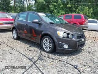 2014 Chevrolet Sonic LT с VIN 1G1JC6SH7E4243850, выставлен на аукционе IAAI как лот 42727122 с пробегом 133 080 миль миль и . История ставок и продаж доступна на DreamBid. Изображение 1.