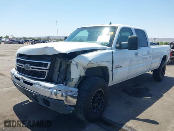 ✅ 2006 Chevrolet Silverado 2500HD LT3 • VIN: 1GCHK23D96F186182 • Лот: 42460326. Опубликован ранее на IAAI с пробегом 298 576 миль. Бесплатный доступ к архиву аукционных продаж из США и подробный отчёт об истории автомобиля на DreamBid. Изображение 6.