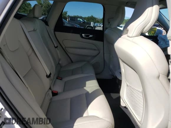 ✅ 2022 Volvo XC60 Momentum • VIN: YV4L12DK6N1996341 • Lot: 86251805. Listed on Copart with 48,131 mi. Free auction sales archive from the USA and detailed vehicle history report at DreamBid. Image 11.