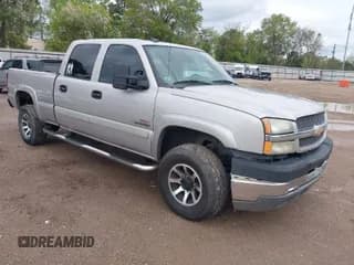 ✅ 2004 Chevrolet Silverado 2500HD LS • VIN: 1GCHC23244F228363 • Lot: 41906803. Wystawiony na IAAI z przebiegiem 270 983 mil. Bezpłatny archiwum sprzedaży aukcyjnych z USA i szczegółowy raport historii pojazdu na DreamBid. Zdjęcie 1.
