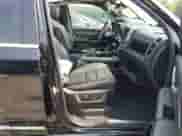 2019 Ram 1500 Limited z VIN 1C6SRFPT0KN896086, wystawiony jako IAAI lot #42366238 z przebiegiem Nie podano mil oraz . Historia ofert i sprzedaży dostępna na DreamBid. Obrazek 5.