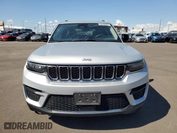 ✅ 2024 Jeep Grand Cherokee Laredo • VIN: 1C4RJHAG3RC700458 • Lot: 81073145. Listed on Copart with 45,451 mi. Free auction sales archive from the USA and detailed vehicle history report at DreamBid. Image 5.