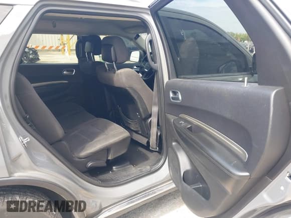 ✅ 2019 Dodge Durango SXT Plus • VIN: 1C4RDJAG9KC645325 • Lot: 42221279. Wystawiony na IAAI z przebiegiem 79 666 mil. Bezpłatny archiwum sprzedaży aukcyjnych z USA i szczegółowy raport historii pojazdu na DreamBid. Zdjęcie 8.