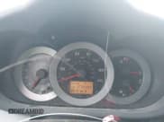 ✅ 2006 Toyota RAV4 Sport • VIN: JTMZD32V965008793 • Лот: 43229457. Опубликован ранее на IAAI с пробегом 279 389 миль. Бесплатный доступ к архиву аукционных продаж из США и подробный отчёт об истории автомобиля на DreamBid. Изображение 7.