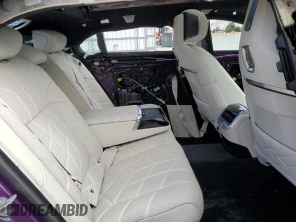 ✅ 2024 BMW 7 Series 760i xDrive • VIN: WBA33EJ04RCR42772 • Lot: 69306865. Listed on Copart with 11,286 mi. Free auction sales archive from the USA and detailed vehicle history report at DreamBid. Image 10.