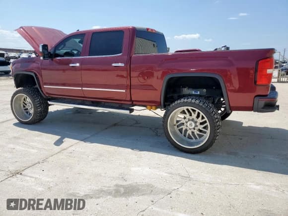 ✅ 2015 GMC Sierra 2500HD SLT • VIN: 1GT12ZE80FF522330 • Lot: 70948265. Wystawiony na Copart z przebiegiem 153 685 mil. Bezpłatny archiwum sprzedaży aukcyjnych z USA i szczegółowy raport historii pojazdu na DreamBid. Zdjęcie 2.