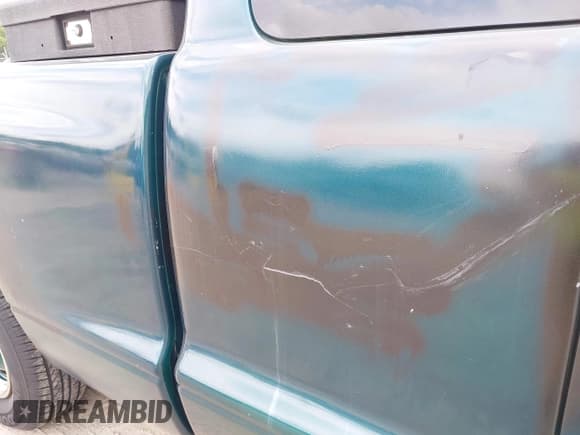 ✅ 1998 Dodge Dakota • VIN: 1B7FL22P7WS615181 • Lot: 42900447. Wystawiony na IAAI z przebiegiem 120 670 mil. Bezpłatny archiwum sprzedaży aukcyjnych z USA i szczegółowy raport historii pojazdu na DreamBid. Zdjęcie 6.