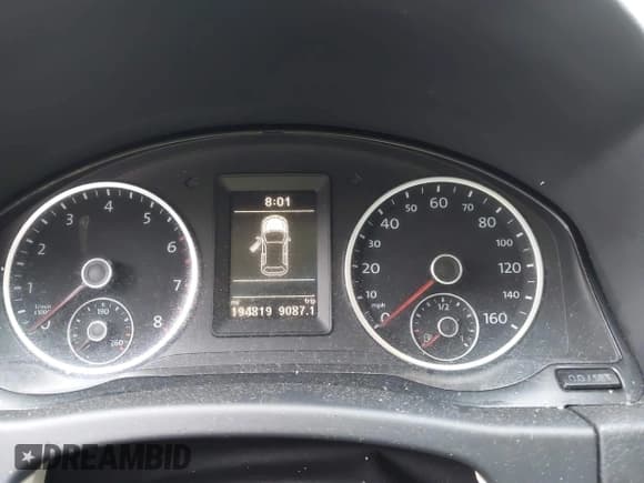 ✅ 2013 Volkswagen Tiguan S • VIN: WVGAV3AX3DW561245 • Лот: 42380283. Опубликован ранее на IAAI с пробегом 194 819 миль. Бесплатный доступ к архиву аукционных продаж из США и подробный отчёт об истории автомобиля на DreamBid. Изображение 7.