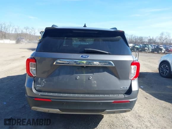 ✅ 2021 Ford Explorer XLT • VIN: 1FMSK8DH4MGA13408 • Lot: 41863457. Wystawiony na IAAI z przebiegiem 76 530 mil. Bezpłatny archiwum sprzedaży aukcyjnych z USA i szczegółowy raport historii pojazdu na DreamBid. Zdjęcie 17.