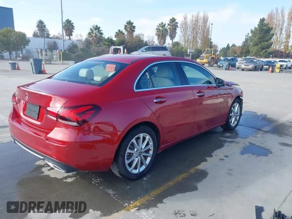 ✅ 2021 Mercedes-Benz A 220 • VIN: W1K3G4EB8MJ279889 • Лот: 43817455. Опубликован ранее на IAAI с пробегом 64 604 миль. Бесплатный доступ к архиву аукционных продаж из США и подробный отчёт об истории автомобиля на DreamBid. Изображение 4.