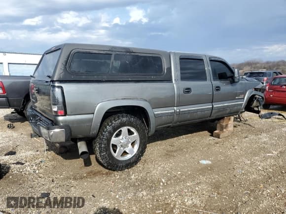 ✅ 2001 Chevrolet Silverado 2500HD • VIN: 1GCHK23181F154466 • Lot: 50887405. Wystawiony na Copart z przebiegiem 308 308 mil. Bezpłatny archiwum sprzedaży aukcyjnych z USA i szczegółowy raport historii pojazdu na DreamBid. Zdjęcie 3.