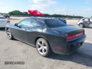 ✅ 2013 Dodge Challenger R/T • VIN: 2C3CDYBT8DH500842 • Lot: 41454915. Wystawiony na IAAI z przebiegiem 66 055 mil. Bezpłatny archiwum sprzedaży aukcyjnych z USA i szczegółowy raport historii pojazdu na DreamBid. Zdjęcie 3.
