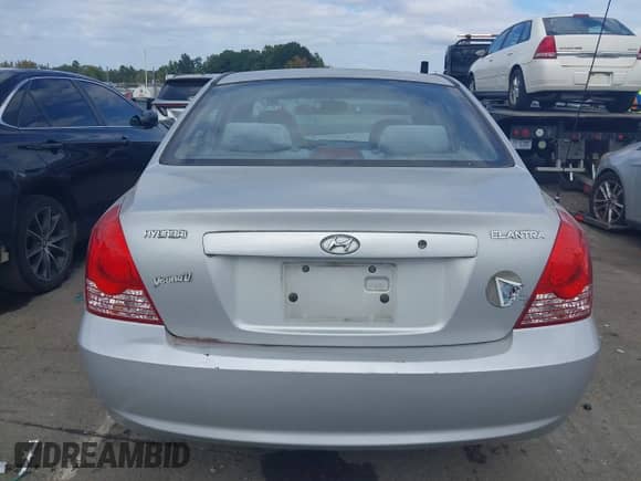 2004 Hyundai Elantra GLS with VIN KMHDN46D84U730723, listed as a IAAI auction lot 43415786 with 75,089 mi miles and . Bid and sale history available at DreamBid. Image 16.
