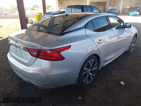 ✅ 2017 Nissan Maxima SR • VIN: 1N4AA6AP2HC438597 • Lot: 43651609. Listed on IAAI with 141,703 mi. Free auction sales archive from the USA and detailed vehicle history report at DreamBid. Image 4.